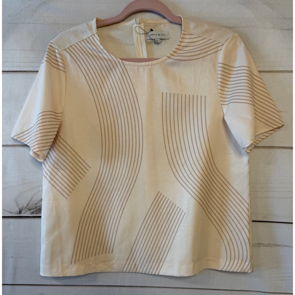 Apple &‎ Eve Womens Size S Cream Beige Geometric Print Short Sleeve Top Shirt